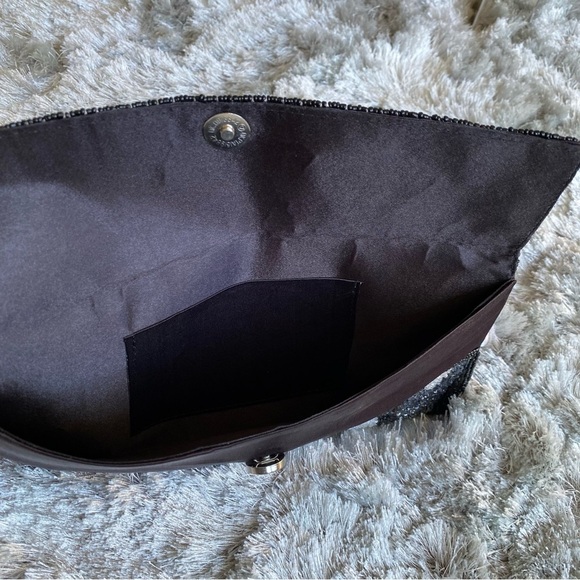 Chevron Beaded Evening Clutch - Picture 5 of 6